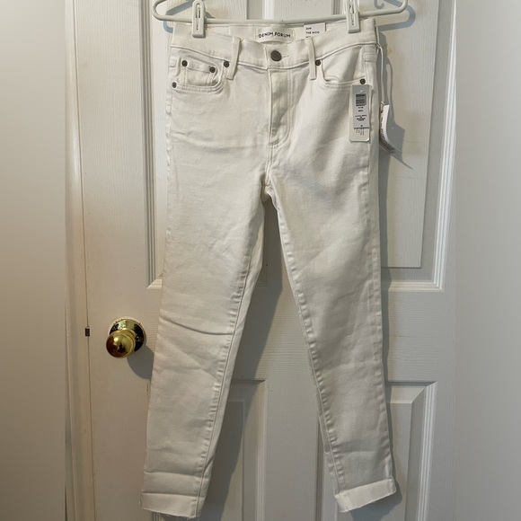 NWT Denim Forum The Nico Mid Rise Skinny Crop Size 26 - Picture 5 of 9